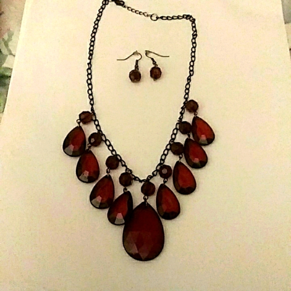 J24 New Burgundy Necklace and Earrings set